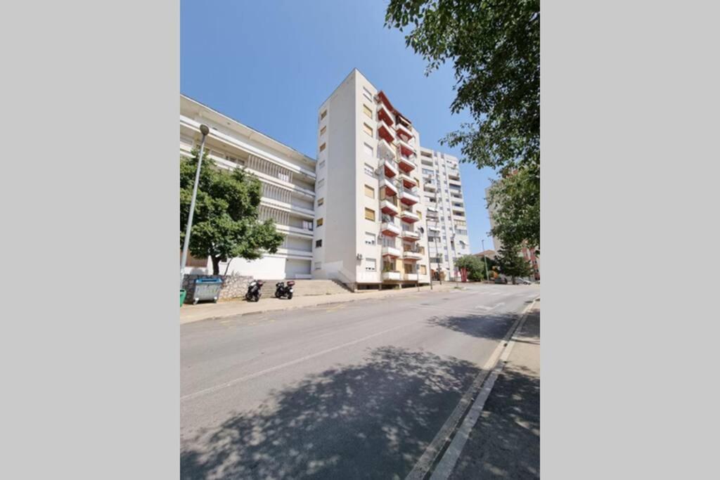 Apartment Madona ชิเบนิก ภายนอก รูปภาพ